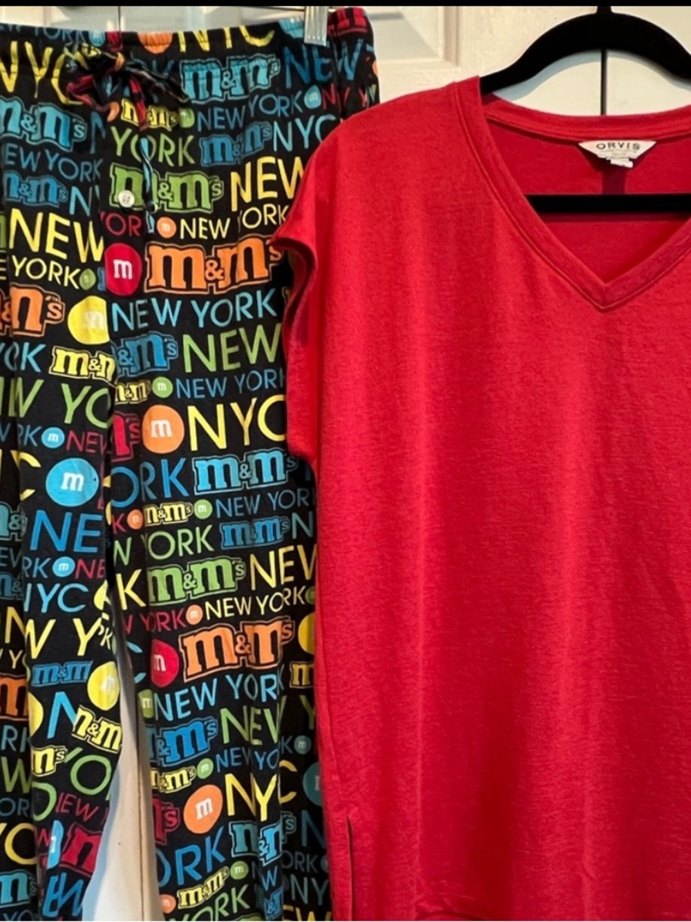 2 Pc PJ Set ❤️ORVIS V-Neck Top & M&M New York Print Pajama Pants w pockets